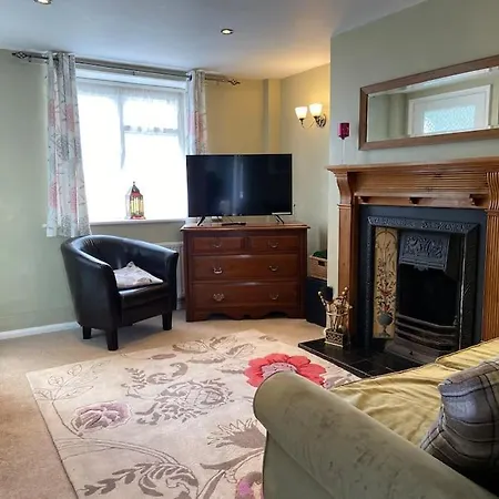 Fryers Cottage, Seamer, 3 Bed Sleeps 5 People Seamer